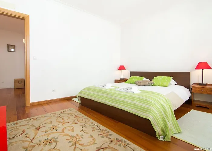 Gomes Freire Terrace קסקאיס